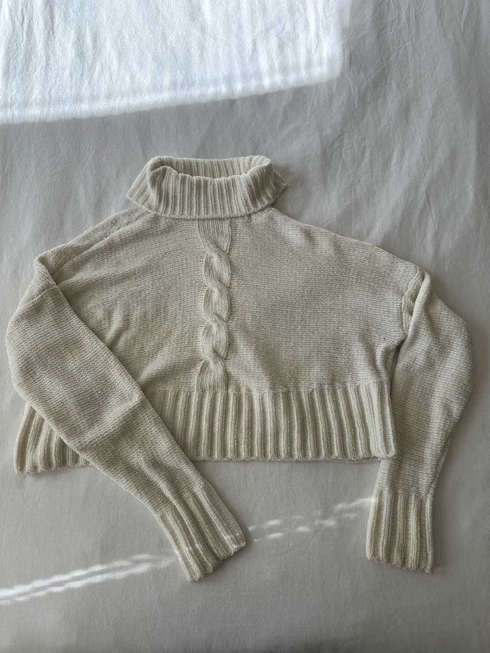 Missguided White Cropped Cable Turtleneck Sweater